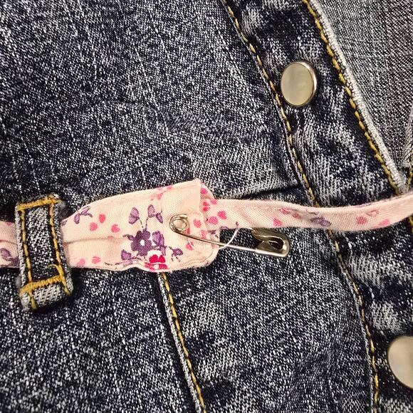 Tommy Hilfiger Girls Medium‎ Wash LS Denim Dress Embroidery Pearl Buttons Size 5 - Picture 9 of 11